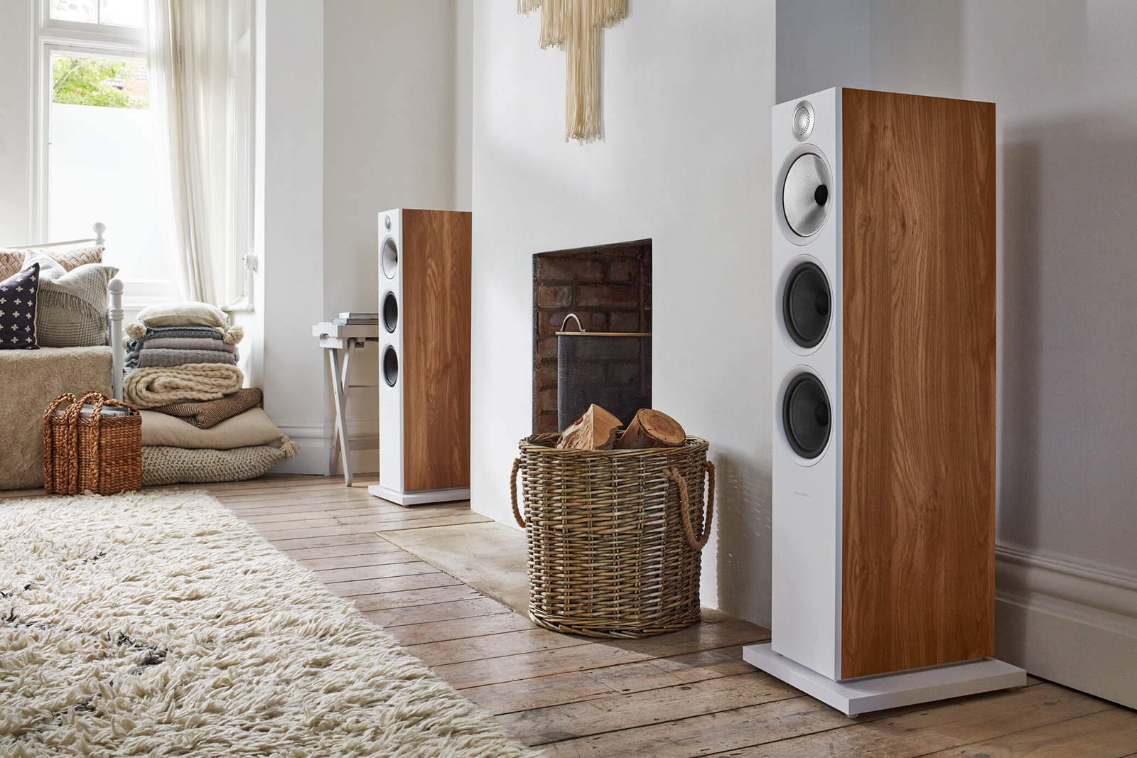 Bowers shops & wilkins speaker company